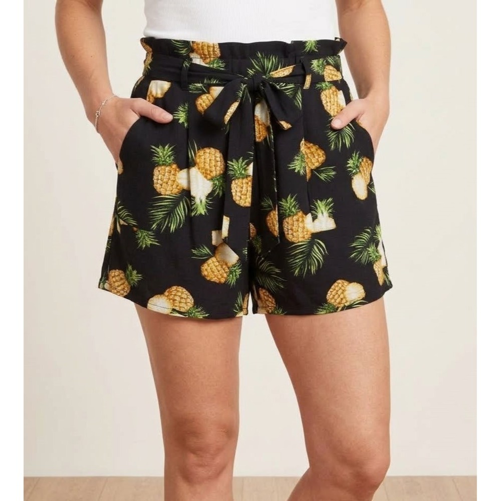 Black Pineapple Print Paperbag Waist Shorts with Tie Belt Tropical Summer M‎